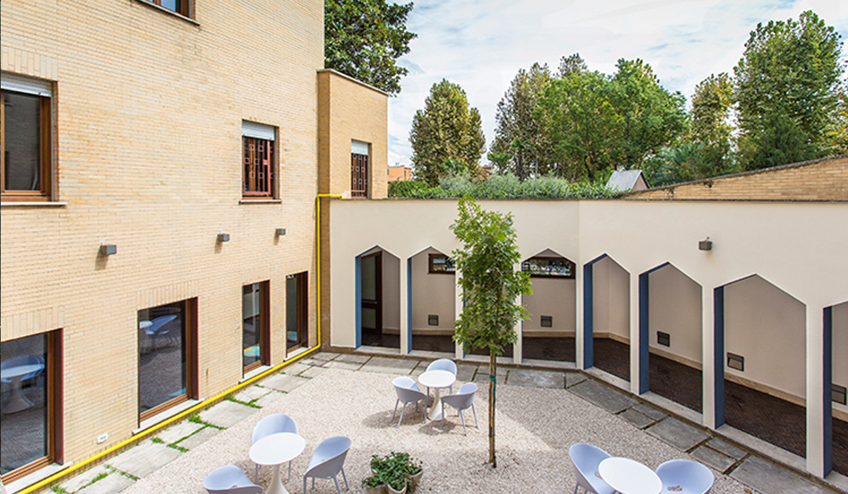 photo of  courtyard in Italy